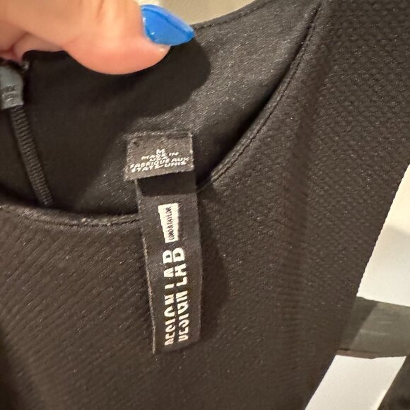 Design Lab Black Knee Length Professional Dress - Picture 3 of 3